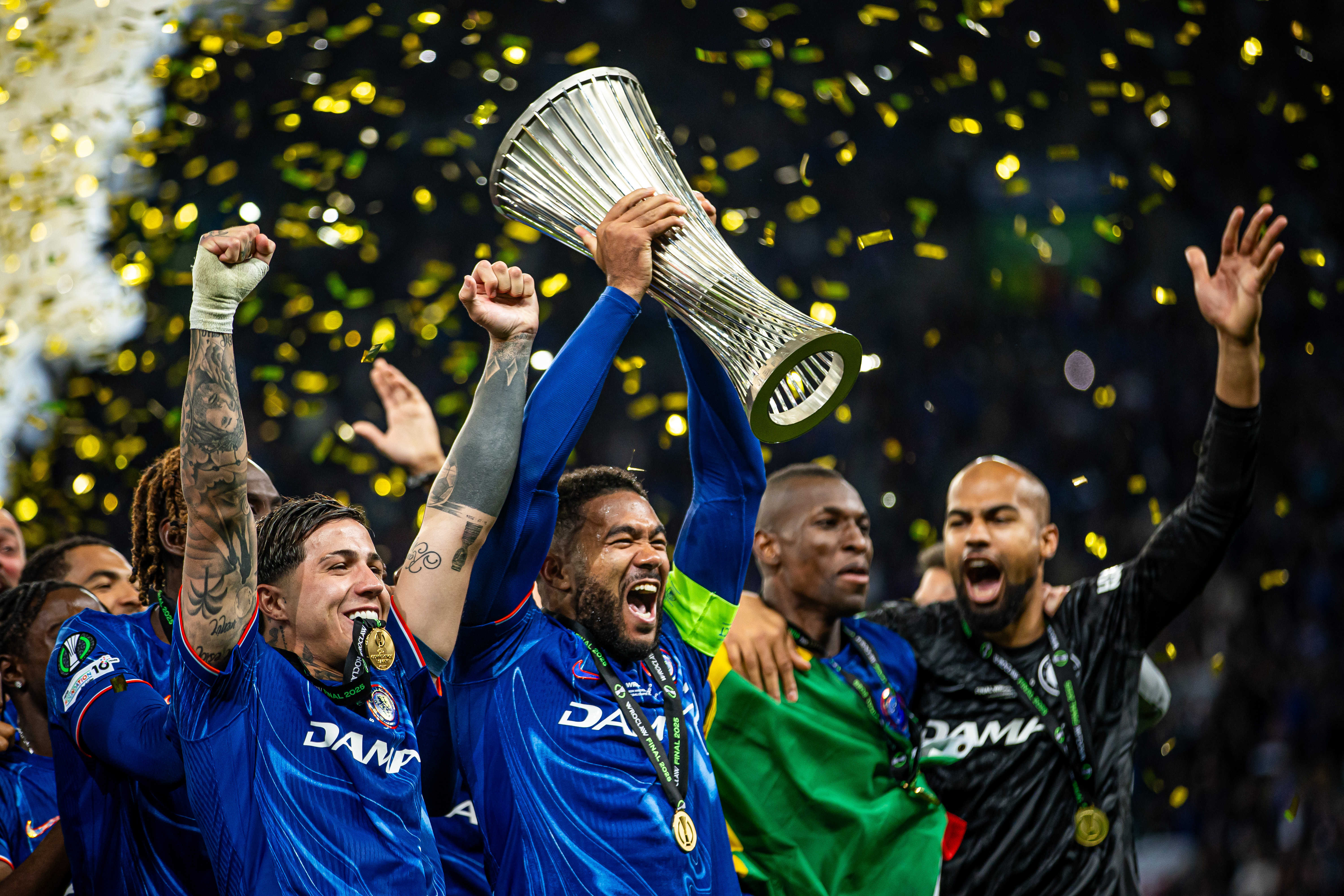 塞尔维亚队逆转取胜,重现晋级希望 塞尔维亚队逆转取胜,重现晋级希望