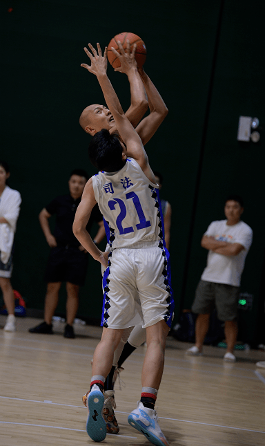 战术调整奏效,球队取得关键胜利 战术调整奏效,球队取得关键胜利