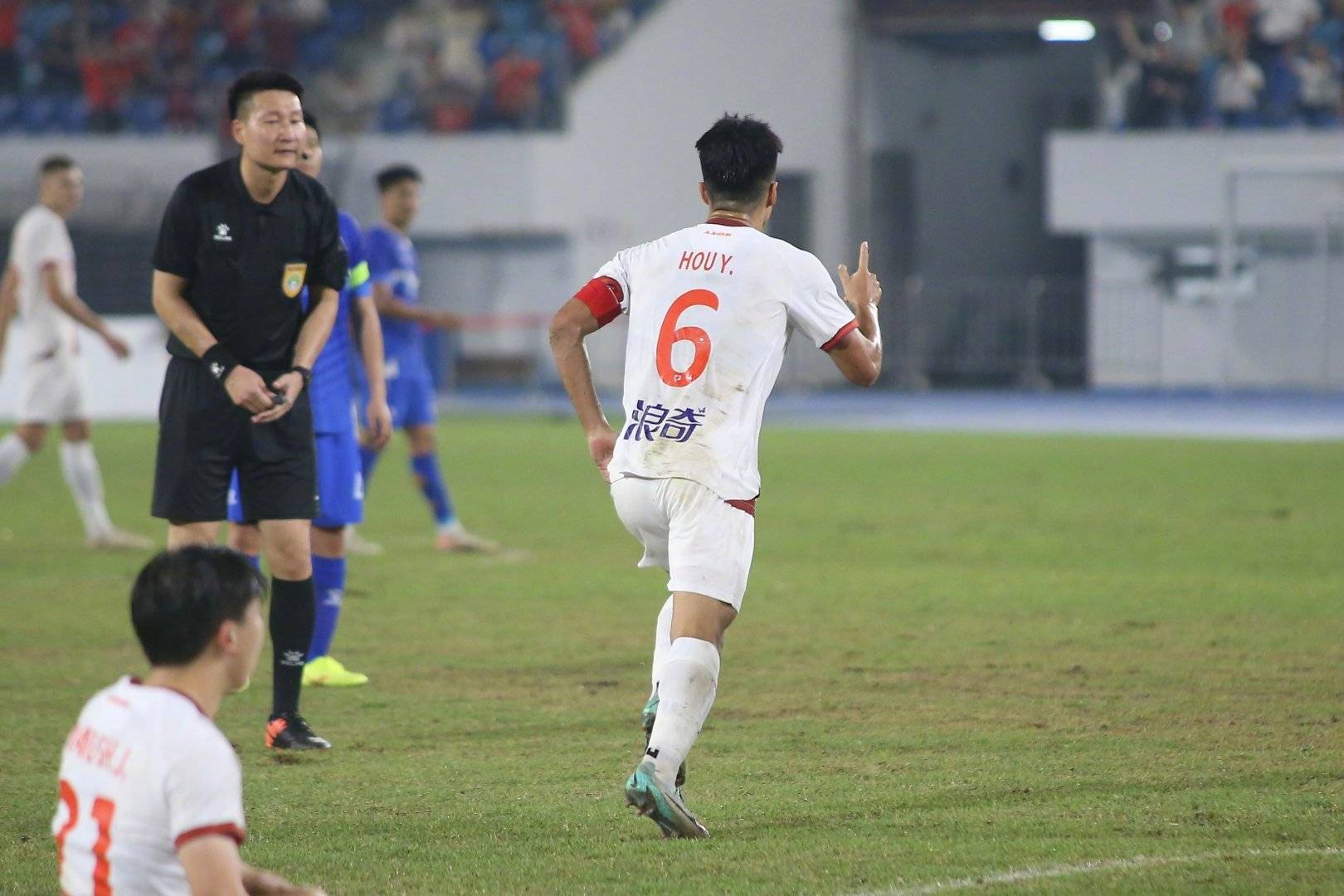 北京人和客场不敌广州富力,积分滑落 北京人和客场不敌广州富力,积分滑落