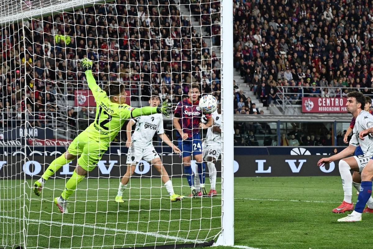 关于博洛尼亚主场大胜，成功躲开降级区的信息