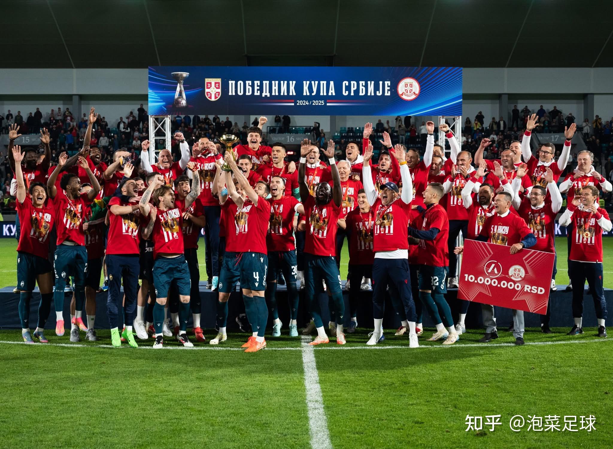 高水平足球比赛,球员争夺荣誉殊荣的简单介绍 高水平足球比赛,球员争夺荣誉殊荣的简单介绍