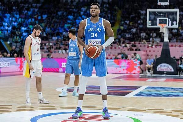 包含四川队完胜雄鹿,字母哥扛起全队的词条 包含四川队完胜雄鹿,字母哥扛起全队的词条